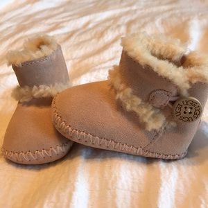Infant pink Uggs